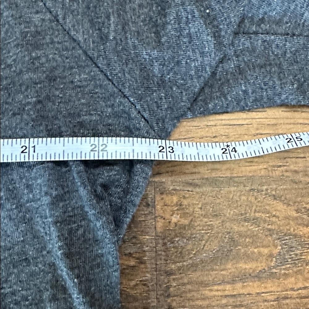 Ron Jon Hidden Tiki Tee Charcoal Short Sleeve Logo Tee XL NWOT Small logo front - Picture 8 of 12